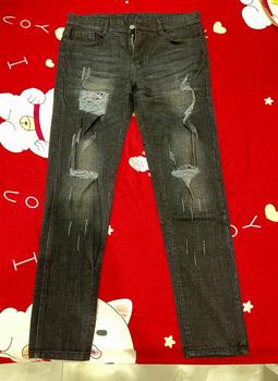 Product Review of Quần jean nam màu đen rách bụi chất bò co giãn chuẩn from dáng ms109 from P** P** 0