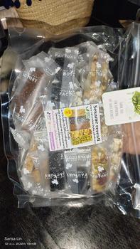 Product Review of (ครึ่ง กก.)งาขาว งาดำ งาม่อน Mixงา เม็ดมะม่วง เม็ดฟักทอง ธัญพืช มะพร้าวคั่ว รวมทุกรสชาติมาให้แล้ว กินแล้วไม่เบื่อ อย่าลืมแบ่งเพื่อนกินด้วยนะ หวานพอดี อร่อยมาก from พ**) 0