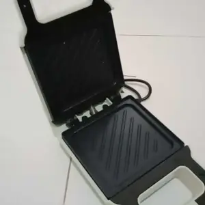【SUPER PROMO】(COD) SIMPLUS Pembuat Sandwich 650W Pembuat Sarapan Cetakan Roti Panggang SMZJ001