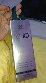 Product Review of SHRD Red Ginseng Shampoo 200ml | Untuk Mengurangi Rambut Rontok dan tipis from 𝓡**𝓶 0