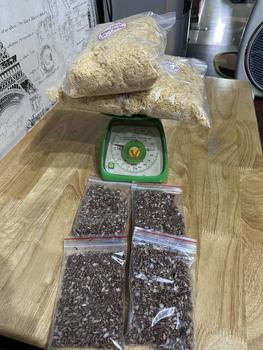 Product Review of túi đủ 500 gram chà bông xù sợi lớn from ** N**n H**n ** 0