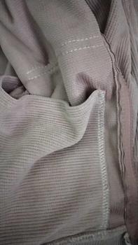 Product Review of Áo Khóac Nhung Gân Sọc Tay Logo Vuông Form Lửng from d** c**i l** 5** 1