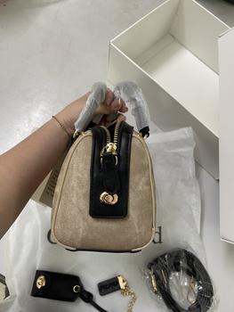 Product Review of Túi xách nữa quảng châu Chi0 kèm charm sz 18cm T449 from Y** Y** 1