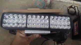 Product Review of THS 11 นิ้ว ไฟโปรเจคเตอร์ 135 วัตต์ LED ความสว่างสูง ไฟหน้ามอเตอร์ไซด์ สกูตเตอร์ สีขาว รถจักรยานยนต์ไฟตัดหมอกทำงานไฟสปอร์ตไลท์ 12V 24V กันน้ำ from แ**🏻 0