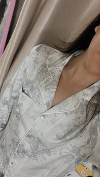 Product Review of Mã 10 - Pijama mặc nhà dài cho nữ họa tiết ghi đá- Bộ ngủ mặc nhà cao cấp hàng quảng châu cho nữ Women Áo Quần Ngủ from T**n M** H**9 1