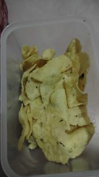 Product Review of Kecimpring Singkong Bawang Daun 1 KG Comring Cemilan / Food / Snack Makanan from R**️ 1