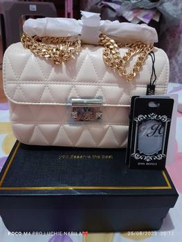 Product Review of PAKET RESELLER PUSAT JIMSHONEY SEMARANG (ISI TAS JAM DOMPET) from U**a 1