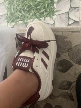 Product Review of Giày thể thao, sneaker nữ đế cao 4 phân phối sọc đế bánh mì, chất da PU phong cách năng động dễ phối đồ from N**c L**h 9** 3