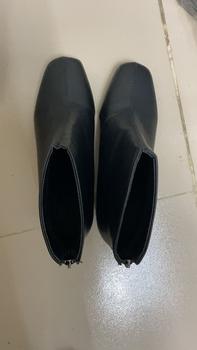 Product Review of Bốt gót vuông 5p có đen và kem Nữ Shoes Boot from P**g 0