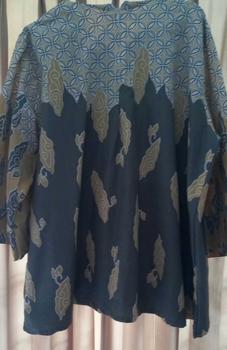 Product Review of Blouse Mega Mendung - Baju Batik Wanita Kerja Blouse Motif Mega Mendung Warna soft from b**i 1