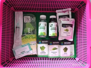 Product Review of INFARM - Paket Kit Hidroponik Rakit Apung Kangkung Bak Persegi Daun Kotak from 𝓜**𝓲 0