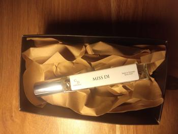 Product Review of Tinh dầu nước hoa nữ CODEDECO Miss Di 10ml dạng xịt Perfume Cosmetic from k**z 2