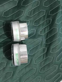 Product Review of Kem Dưỡng Rau Má Luxmom 20G + Hỗ Trợ Trắng Da, Cấp Ẩm Chuyên Sâu from N**c T**n 0