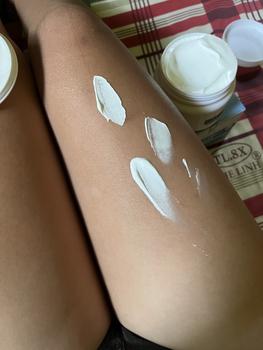 Product Review of Kem Body - Hnana Plus 280g dưỡng ẩm trắng sáng da với spf 50+ from C**️ 2