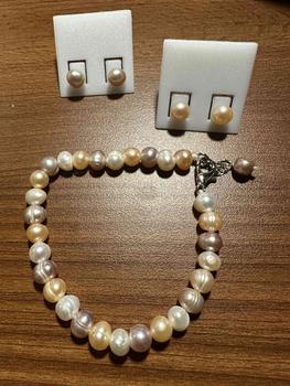 Product Review of Hoa tai nước ngọt 5-6mm khuyên tai from L**💗 0
