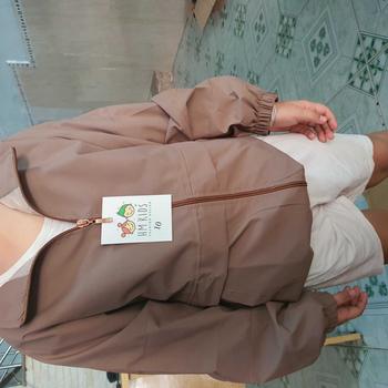 Product Review of Áo khoác gió bazic cho cả bé trai gái size 08-24kg from P**m H**i T** 0