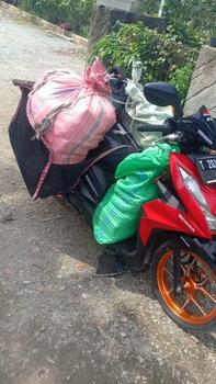 Product Review of PENGHITAM BODY KASAR MOTOR PERMANEN ORIGINAL BELI 2 GRATIS 1 Car from D**e a**n 0