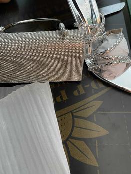 Product Review of Túi Xách Nữ Đeo Chéo Bag Clutch Đi Tiệc Cầm Tay Quai Kiềng Đính Đá BlingBling Màu Đen Màu Bạc Sang Chảnh Kèm Dây Xích Size 18 HÀNG CHUẨN QC Nhung Kem tuixach  thoitrang Khô sạch Nhẫn Đinh from h**u M**🇳 0