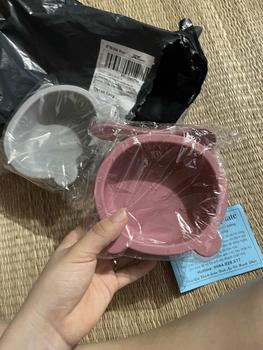 Product Review of (Tặng 1 thìa silicon giống màu bát) Bát ăn dặm silicon cho bé - sản phẩm an toàn, không chứa BPA from T**n T** H**n 0