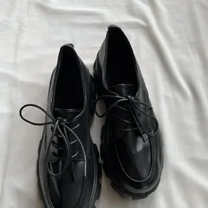 FINDME 36-40 Quinn Sepatu Boots Wanita Lowcut Bertali Full Black Bagus Keren Fashion Pu