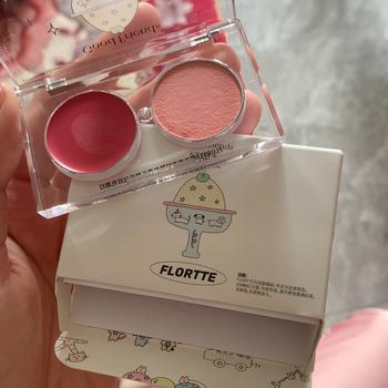 Product Review of Kem má hồng hai màu Flortte, dạng kem đa năng, kết cấu kép, có thể sử dụng nhiều cách khác nhau, tăng độ sáng cho gương mặt, tạo lớp trang điểm tự nhiên, 3.2g, 6 mẫu để chọn lựa from T**ི 0