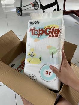 Product Review of (TẶNG 100 MIẾNG LÓT THẤM SỮA) 1 BỊCH Tã Bỉm Topgiakids pH<7 an toàn cho da bé, mềm mại, mỏng nhẹ, chống tràn tối đa tặng 100 miếng lót thấm sữa và kèm 2 miếng dùng thử (TDN) from D** T** P**g 0
