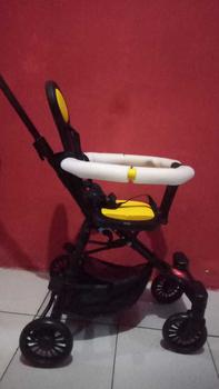 Product Review of V-BABYCARE Stroller Baby Kereta Dorong Balita Lipat Magic Stroller Baby 2 Way Travel / VBABY-Q2 from M**️ 1