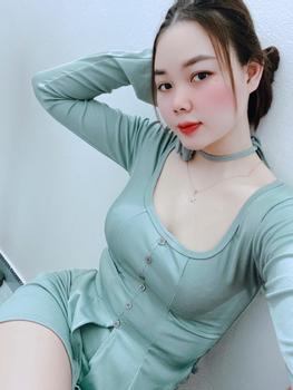 Product Review of Set Áo Xẻ Tà Tay Loe Kèm Chân Váy Có Quần Trong Chất Thun Gân Trung Co Giãn Tốt Tặng Kèm Dây Hoa Dành Cho Nữ - Top Hà Dương Store from S**e 0
