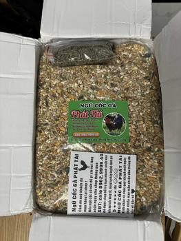 Product Review of 5kg Ngũ Cốc Gà 15 Hạt,Không Cám( Tặng Cám Cỏ Linh Lăng) from C** B** H**👹 1