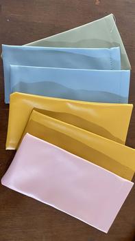 Product Review of กระเป๋าใส่แว่นกันแดด หนัง PU นิ่ม unisex กระเป๋าใส่แว่นกันแดด กระเป๋าเก็บแว่นตาเรียบง่าย อุปกรณ์เสริม 1PC from P** Y** 0