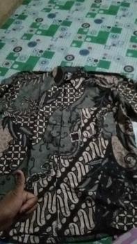 Product Review of Kemeja Batik Pria Kate Hijau Sage Kain Katun Mikro from M**a S**️ 0