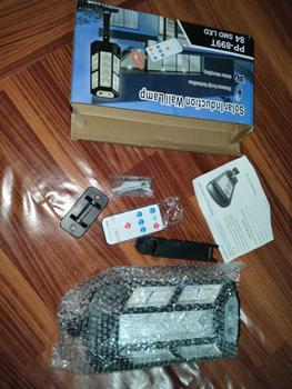 Product Review of 1000W ไฟถนนพลังงานแสงอาทิตย์ ควบคุมแสงอัจฉร ใช้งานภายนอกกันฝนและฟ้าผ่า ไฟส่องสว่างเต็ม: 9 ชม from น**ง 🐝** ** 1