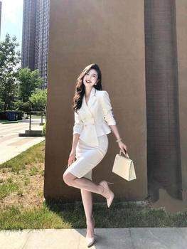 Product Review of Sơ mi Tơ hoa nổi họa tiết nữ MQ Boutique áo sơ mi hoa cam nau nền đen dài tay kiểu công sở thiết kế from k**💝 0