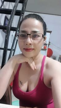 Product Review of B21_Áo 2 Dây Cổ V Phôm Ôm Body Chất Zip Lụa QC from H**i T** 0