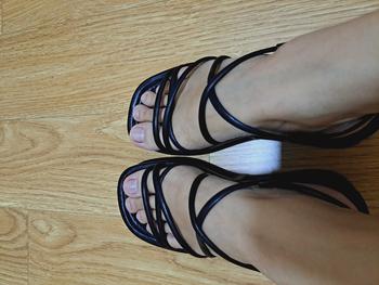 Product Review of EROSSKA - Giày sandal nữ đế xuồng dây quai mảnh cao 6cm màu nude - SB014 from T**2 1