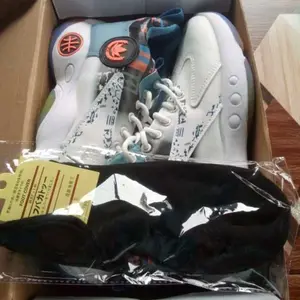 Leedoo Sepatu Basket Pria Wanita Sepatu Olahraga Lari Casual Fashion Sneakers Pria Outdoor MB101