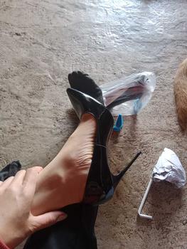 Product Review of Màu Đen, Cao 11cm  12cm - Giày Cao Gót Da Bóng Đế Đỏ from T**m ** 3
