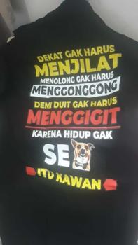 Product Review of Kaos Dekat Gak Harus Menjilat Gak Bahaya Ta Premium Katun Combed Distro 24s Nyaman from I**n H**n 0