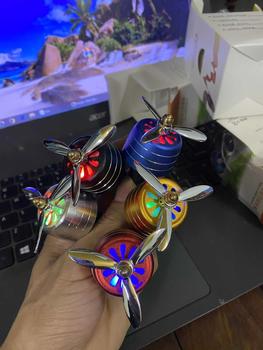 Product Review of Đồ trang trí ô tô cánh quạt quay có đèn led 7 màu,sáp thơm gắn cửa gió điều hoà. Nội Thất from N**c E** 1