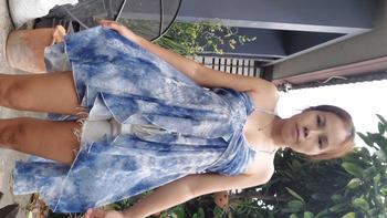 Product Review of Aphi เสื้อคล้องคอตัวยาว ลายหินอ่อน สายเดี่ยว คล้องคอ มีดีเทลจีบหน้า ระบาย from แ**า S**p 0