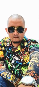Product Review of Áo sơ mi TOPGU họa tiết ALOHA vải lụa thoáng mát. Nam Menswear Cổ V from T**O 6** 0
