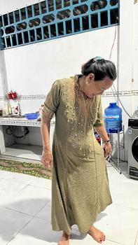 Product Review of Đầm Trung Niên Dáng Dài + Lửng K482 Vải Nhũ từ 50-80kg Ôm gọn Màu Đỏ Women Dress Kim Tuyến from M**i V** V** C** 0**2 0