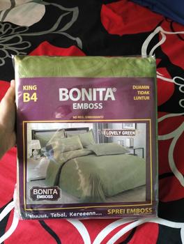 Product Review of Sprei Bonita Polos EMBOSS BANTAL 4 ( 180x200 ) King Size from L** S**i 0