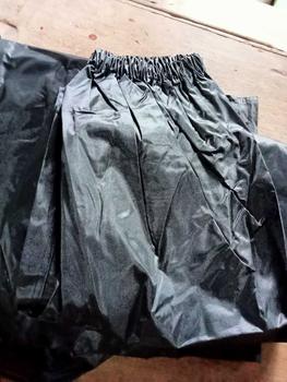 Product Review of ชุดกันฝนไซร์ใหญ่ 5XL ชุดกันทั้งชุดเสื้อ+กางเกง ผ้าหนาอย่างดีมีแถบเรืองแสง ชุดกันฝนคนอ้วน เสื้อฝน from ห**ก 2