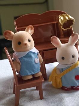 Product Review of Forest House Villa Suit Toy Senbeier Forest Baby Family Mini Rabbit Girls Playing House Toy Model from b**e 2