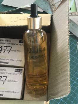 Product Review of [ซื้อ 2 แถม 2 ] 477 ครีมบำรุงผิวหน้า (ของแท้) ครีมให้ความชุ่มชื้น 100 กรัม มอยส์เจอร์ไรซิ่งแอนด์ไบรท์เทนนิ่ง + โสม ไนอาซินาไมด์ เอสเซ้นส์ 100มล. ให้ความชุ่มชื้น สดชื่น ชุ่มชื้น และดูแลผิวหน้า สกินแคร์ from u**7 0