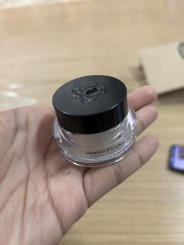 Product Review of [Best Seller] Bobbi Brown Vitamin Enriched Face Base - ไพรเมอร์ขายดี #1 เพิ่มความชุ่มชื้น อุดมไปด้วยวิตามินสำคัญสำหรับผิวหน้า from B** J** 3