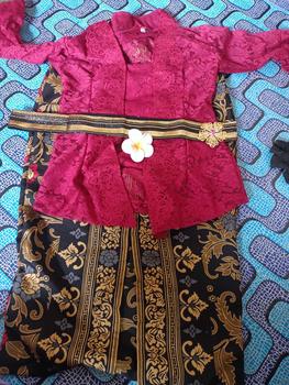 Product Review of SET KEBAYA ANAK KARTINI WARNA MAROON from g**p 1
