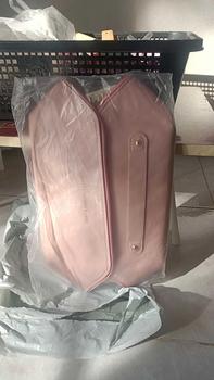 Product Review of 【พร้อมส่ง】ที่เก็บเครื่องสำอางหนัง กระเป๋าใส่อุปกรณ์อาบน้ำหญิง กระเป๋าเครื่องสำอางผู้หญิง from พ**ี 1