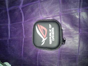 Product Review of GRATIS BOX POUCH SARUNG JEMPOL GAMING GAMERS GAME FF ML PUBG ANTI KERINGAT from S**g 0
